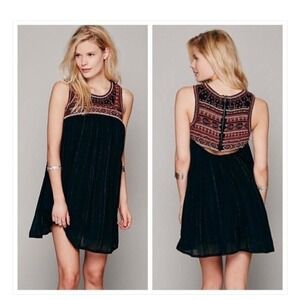 Free People Aztec Bib Dress in black. Excellent condition.‎ Size 8